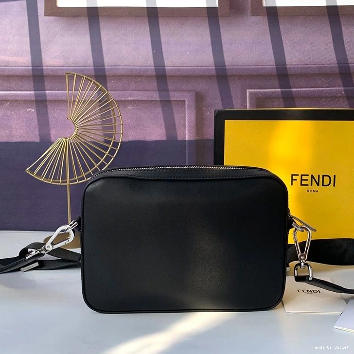 Vintage HOT Compact Logo Black In Camera Calf Fendi Leather ROMA Case 0818